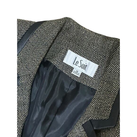 Le Suit Women's 18 Suit 2 Pc Skirt Overcoat Topper Jacket Herringbone Tan Black - Picture 2 of 11